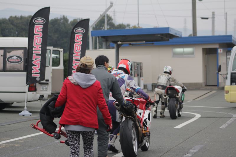 九州ストライダーグランプリにオグショー８２７GLADデモカーバイクトランポ出展！