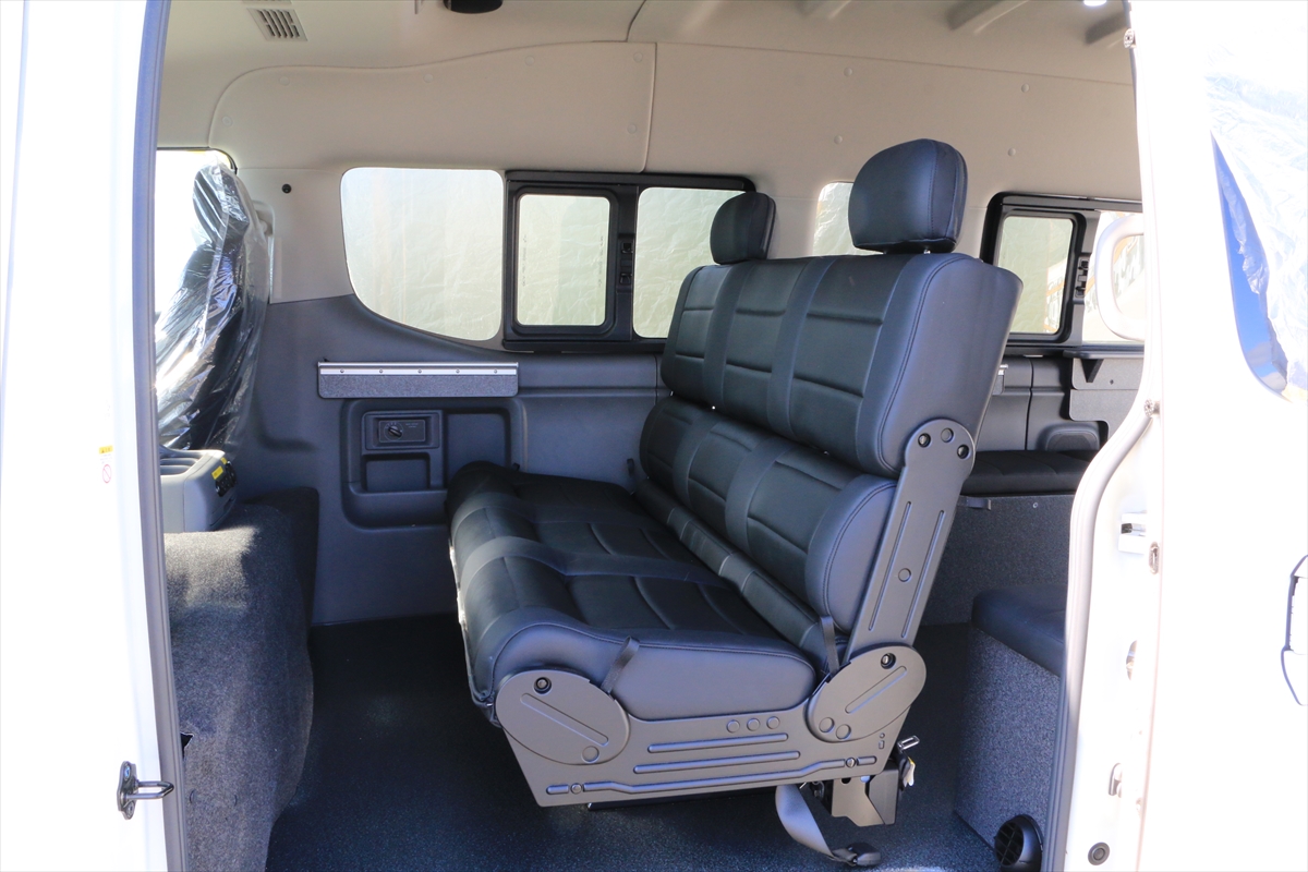 ベッド展開できるＦＷｉシート