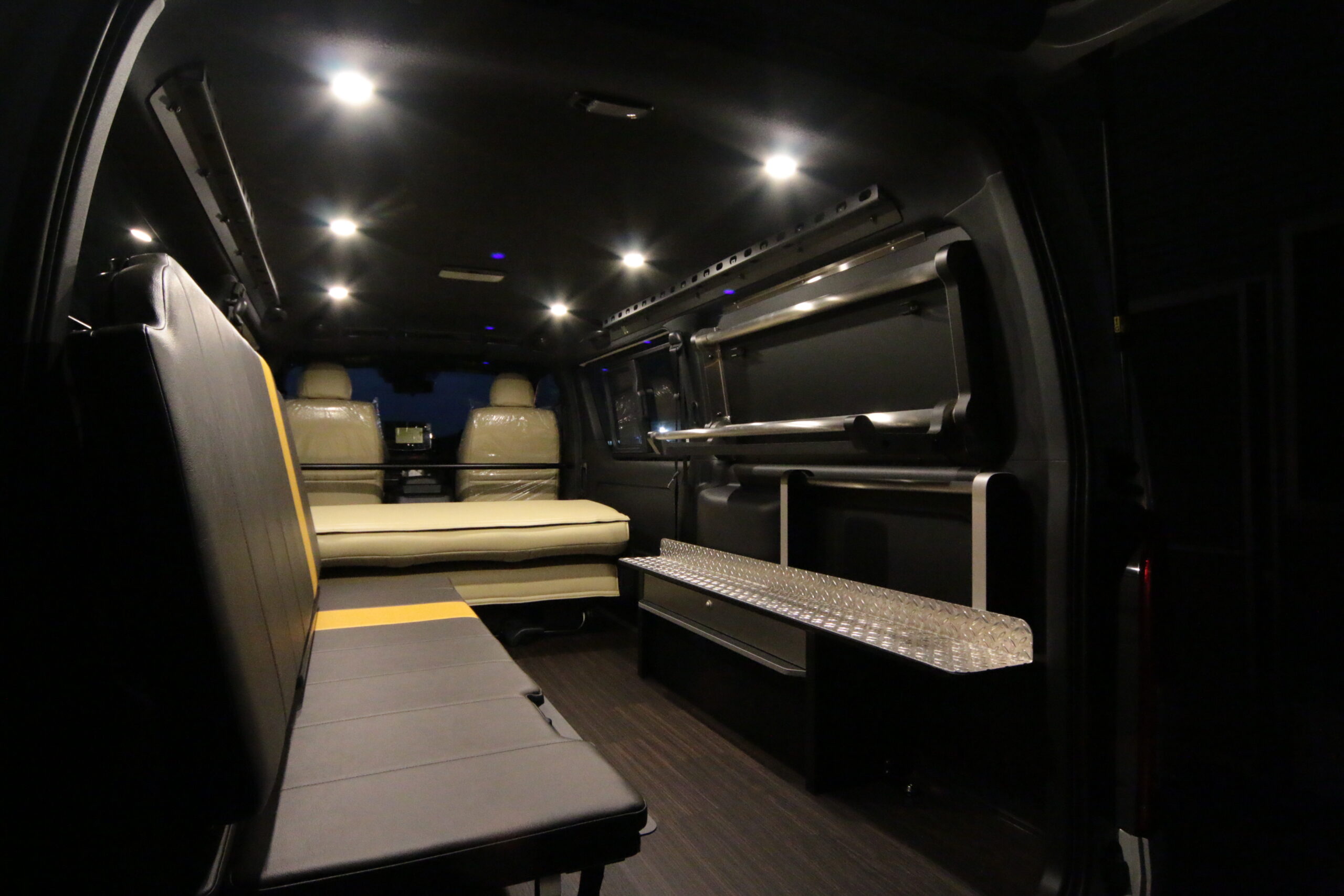 ハイエース照明天井LEDダウンライト