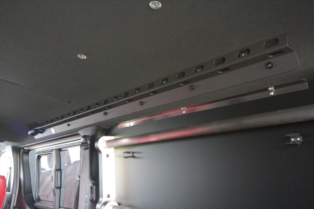 ＧＬＡＤアイデアホールプレートハイエースＳＧＬ