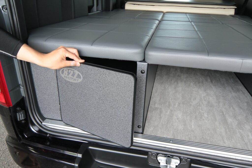 ハイエースフルフラットベッド