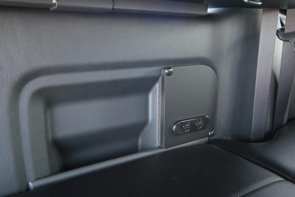 ハイエース外部電源１００Vコンセント