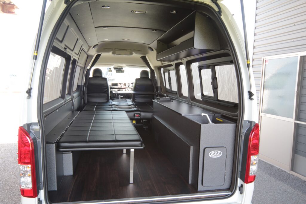 ハイエース特装車８ナンバーキャンピングカー