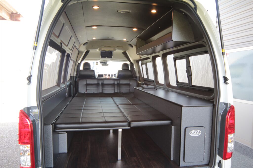 ハイエース特装車８ナンバーキャンピングカー