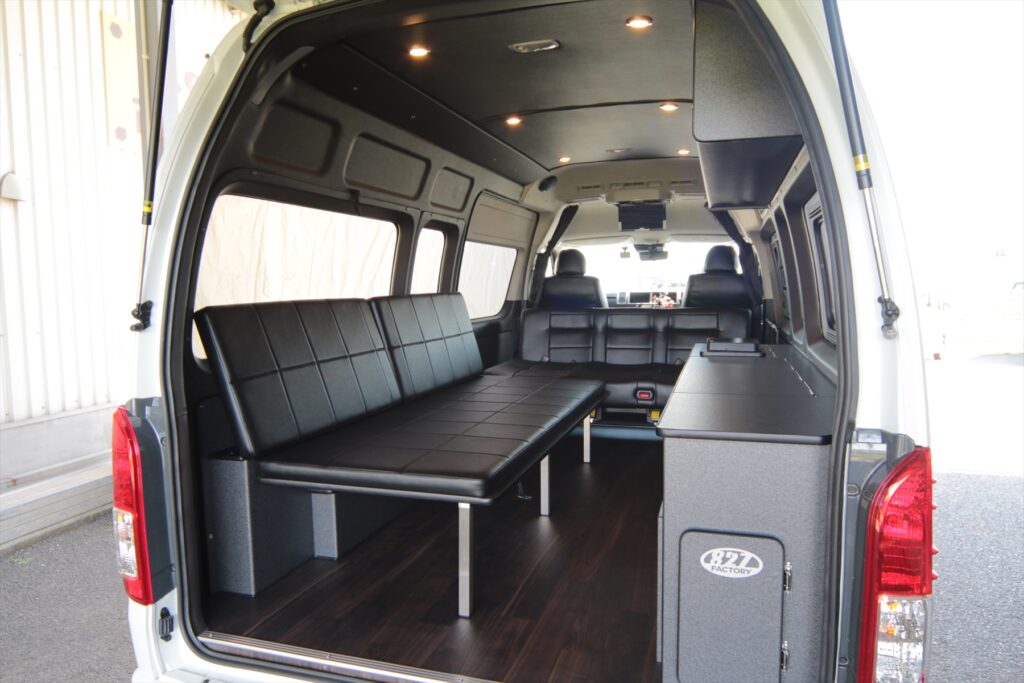 ハイエース特装車８ナンバーキャンピングカー