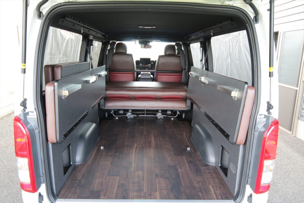 ベッド土台くりぬき加工