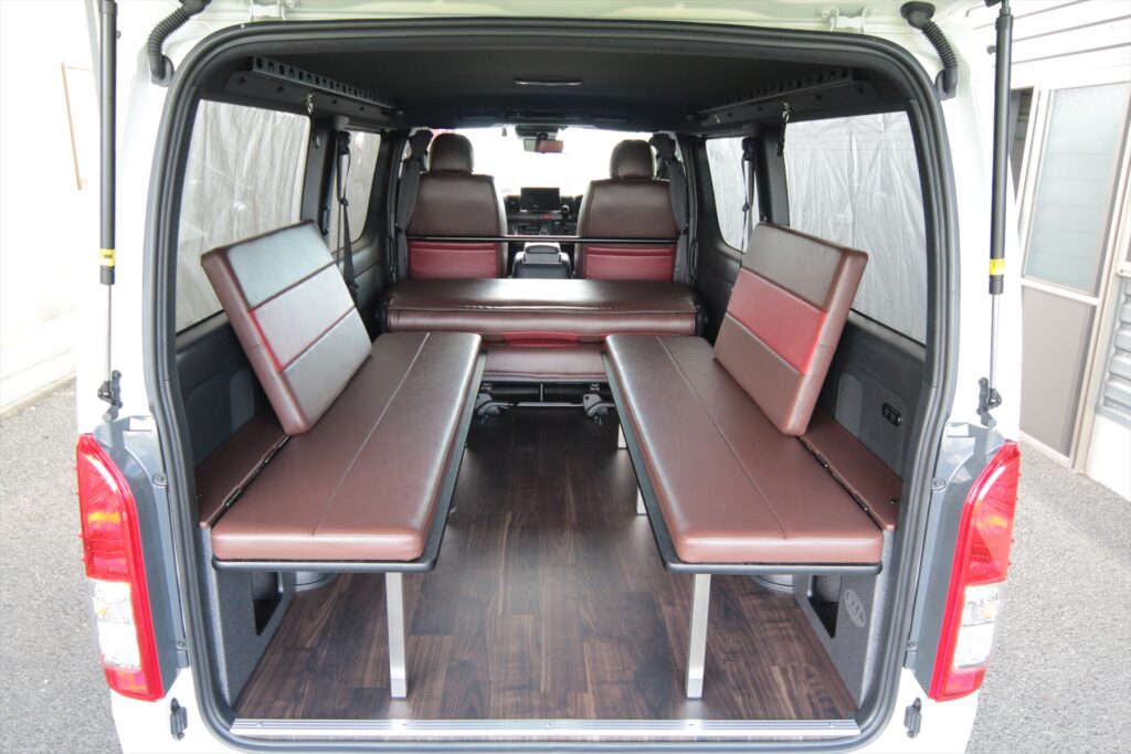 ハイエース跳ね上げベッドバイクトランポ