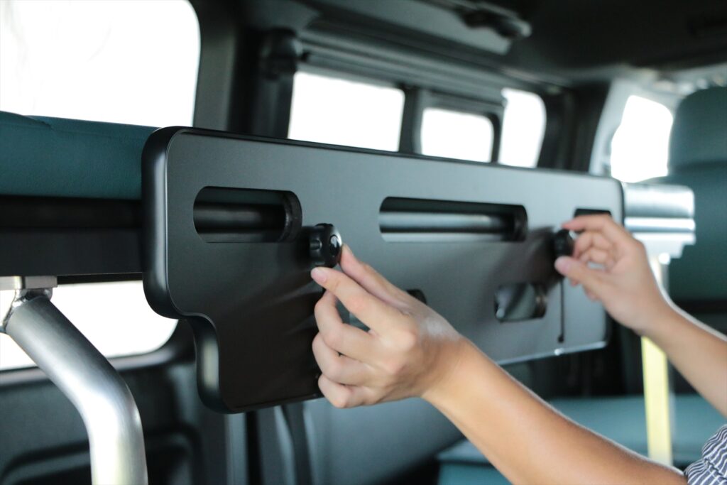 ハイエース2段ベッドステップベッドで車中泊