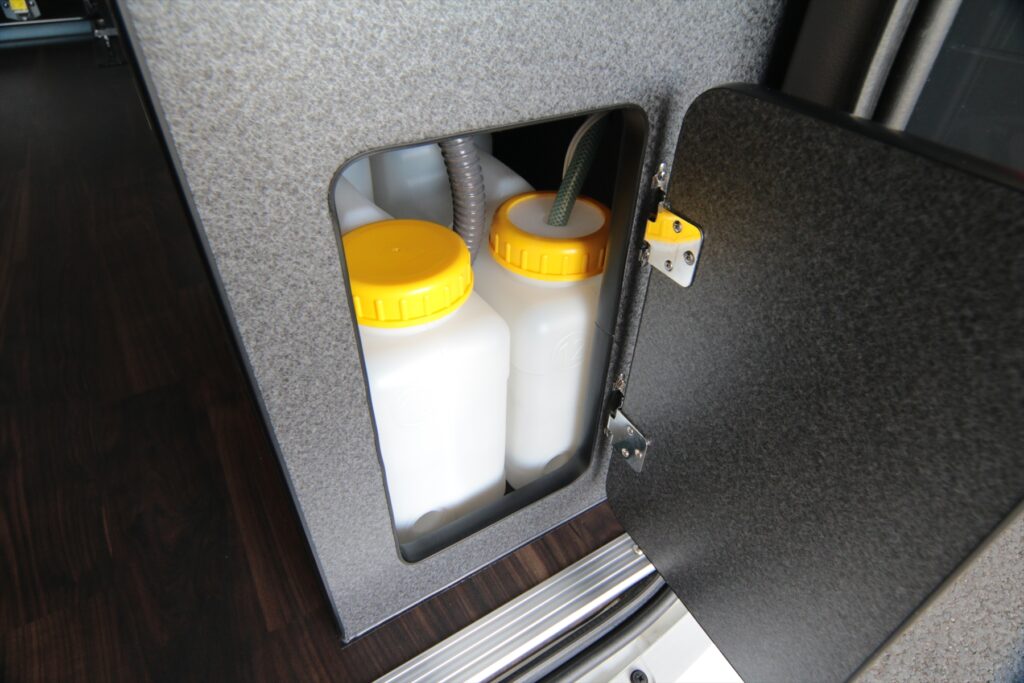 ベッド収納ボックスにフタ加工